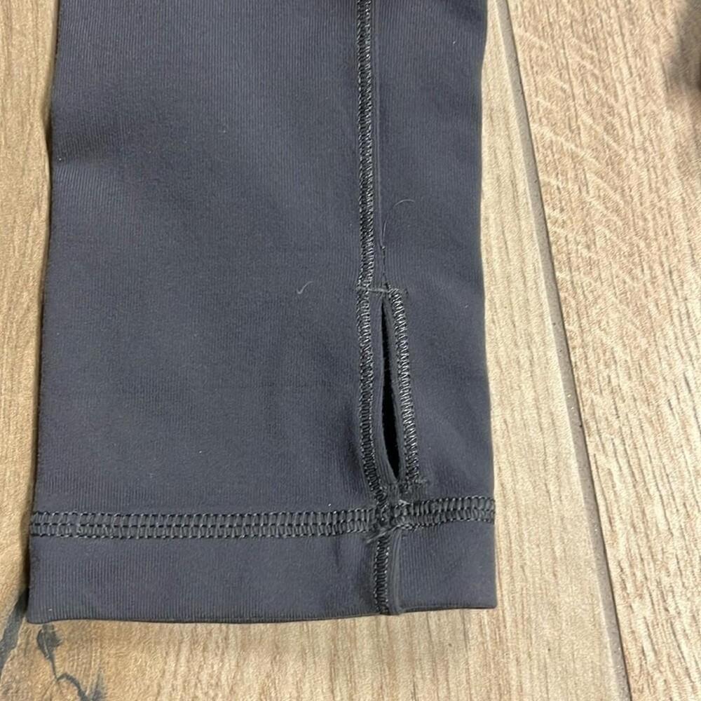 Lululemon Forme Jacket
Soot Light - Picture 6 of 8